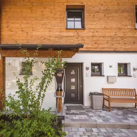 Amanda Chalet