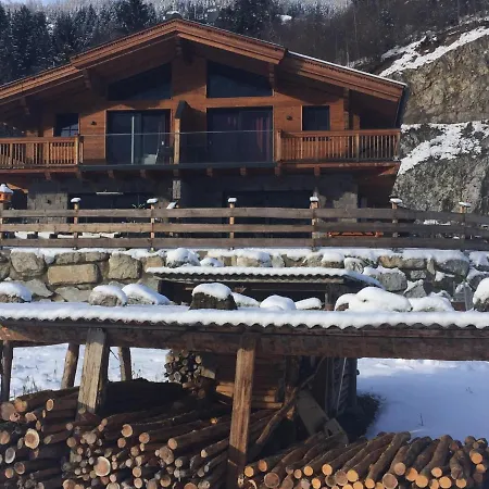Amanda Chalet