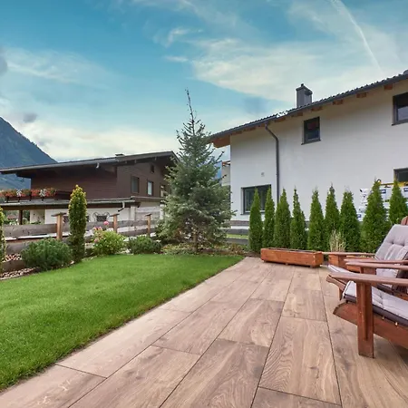 Amanda Chalet *